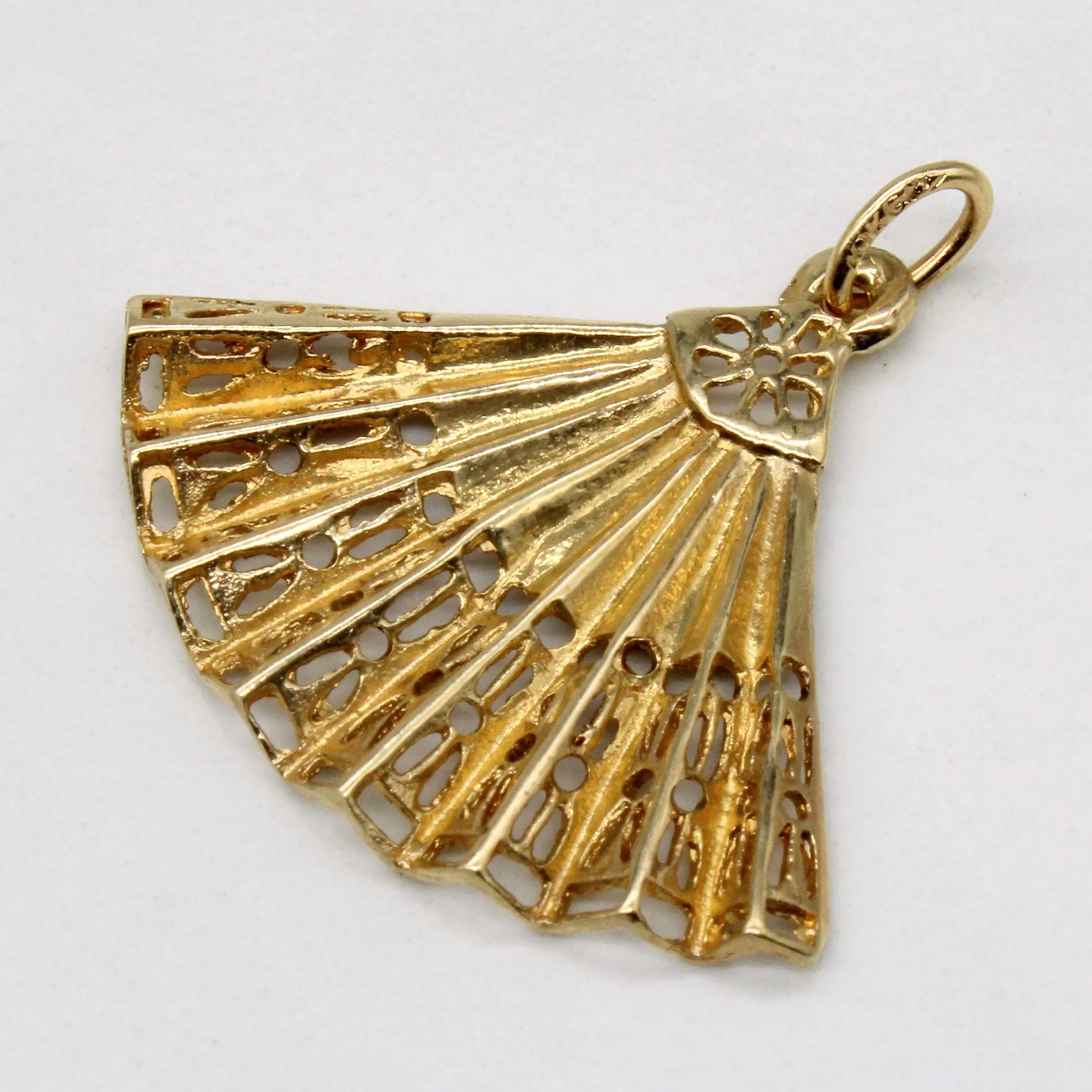 10k Yellow Gold Fan Charm