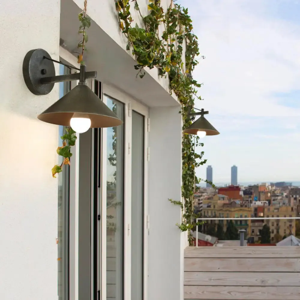 Aged Silver/Bronze Metal Wall Sconce - Stylish Industrial Light - Perfect for Dining Room