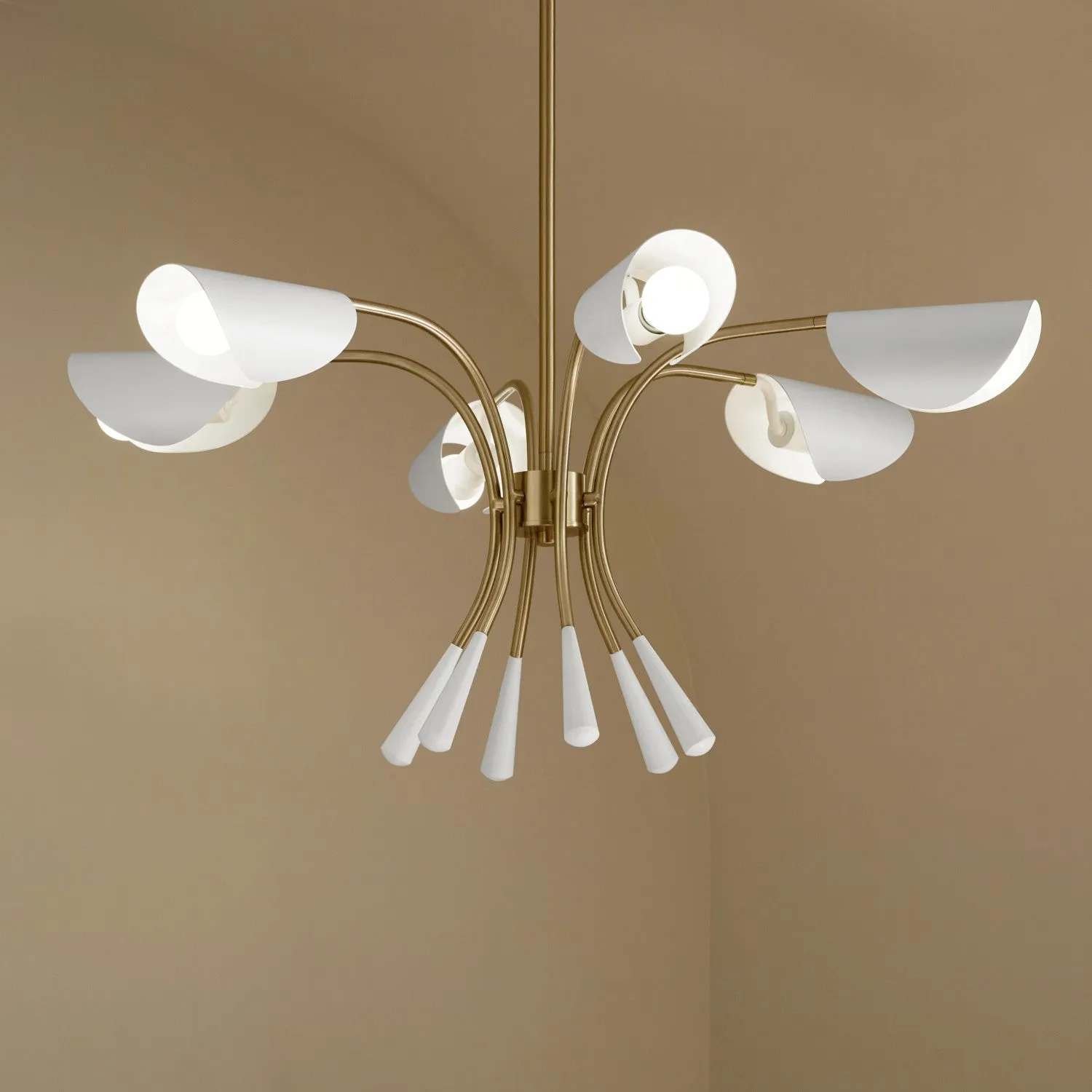 Arcus Mid. Chandeliers