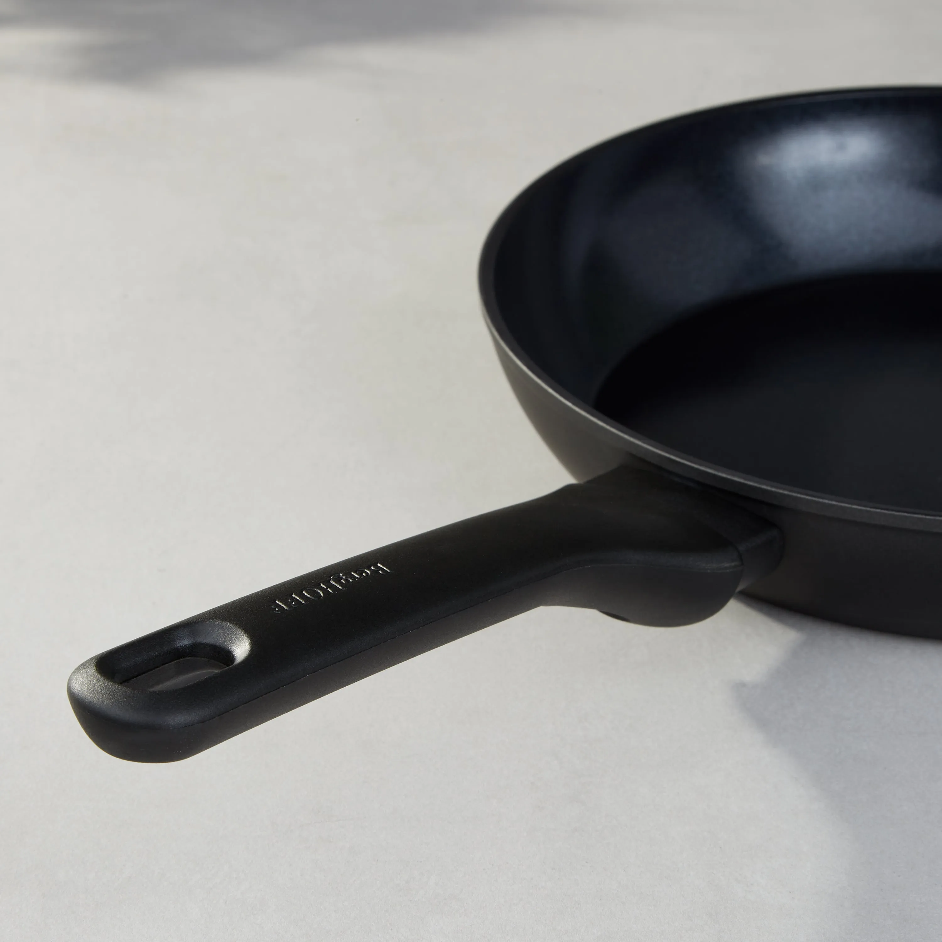 BergHOFF DiNA Helix Nonstick Ceramic Frying Pan 9.5", Recycled Aluminum