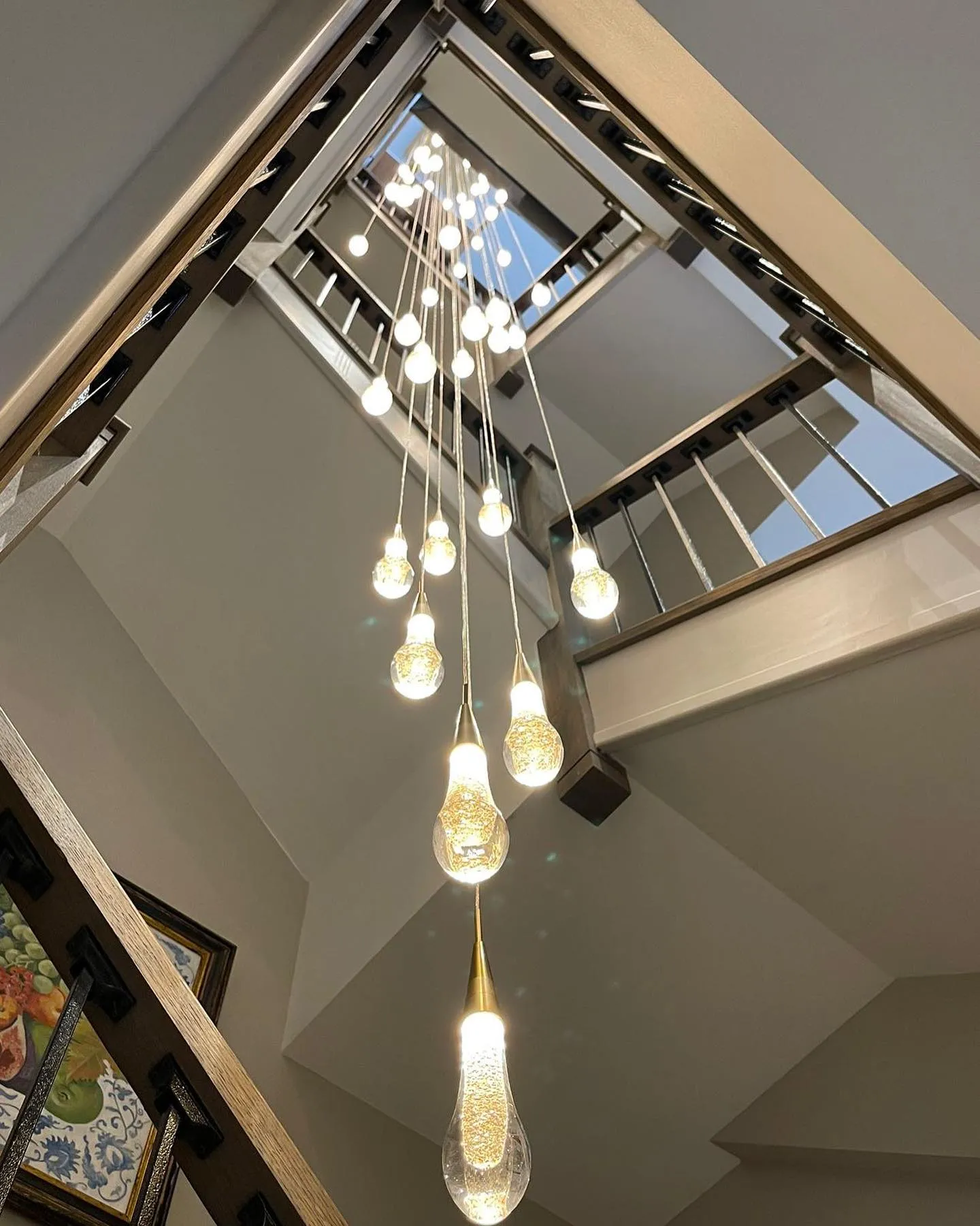 Modern Cascade Raindrop Round Spiral Crystal Chandelier for Staircase/Foyer