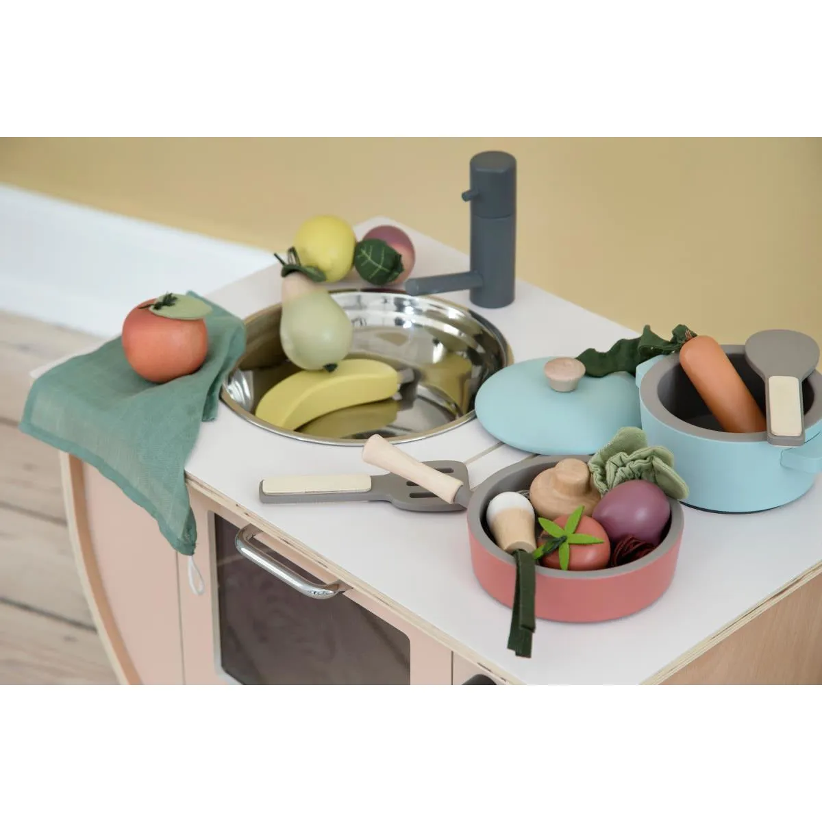 Sebra, Wooden kitchen tools set, warm grey