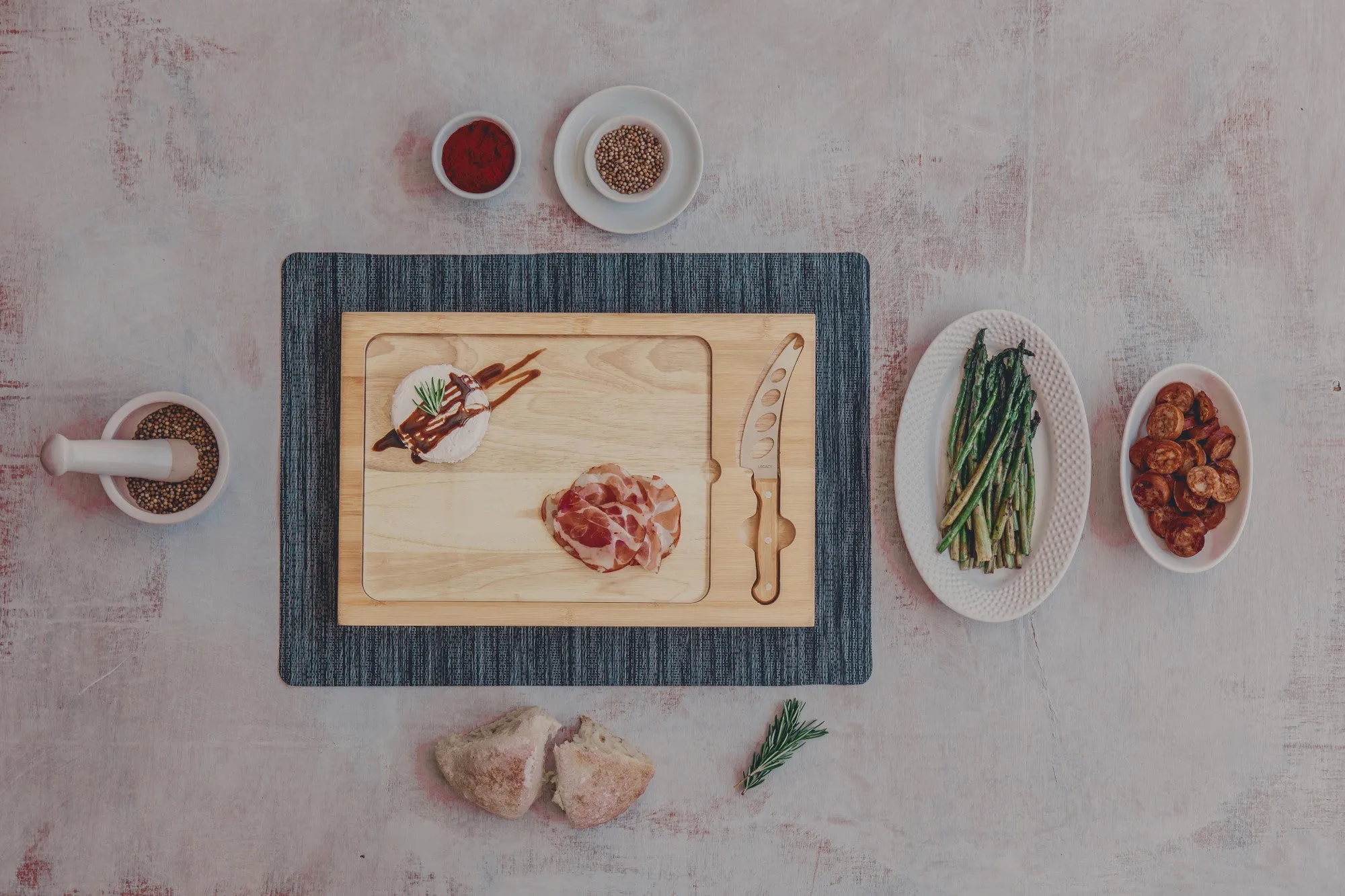 Tampa Bay Rays Baseball Diamond - Icon Glass Top Cutting Board & Knife Set