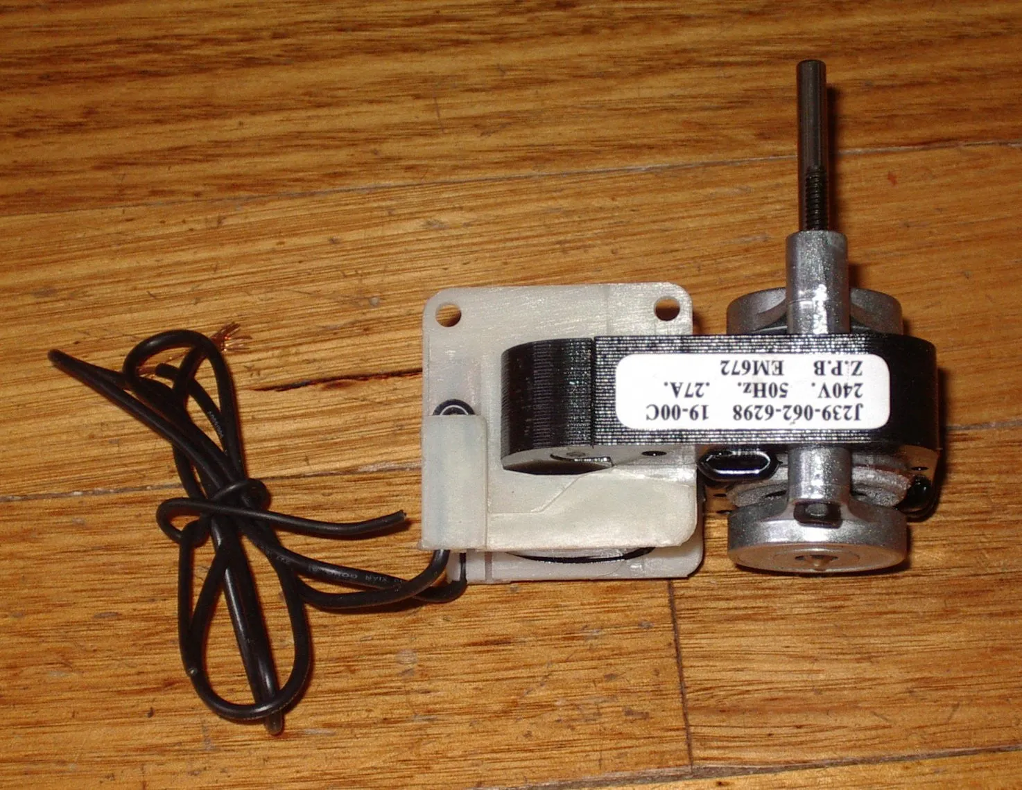 Universal Fridge, Freezer Utility Fan Motor & Fan Blade - Part # RFSM-672A